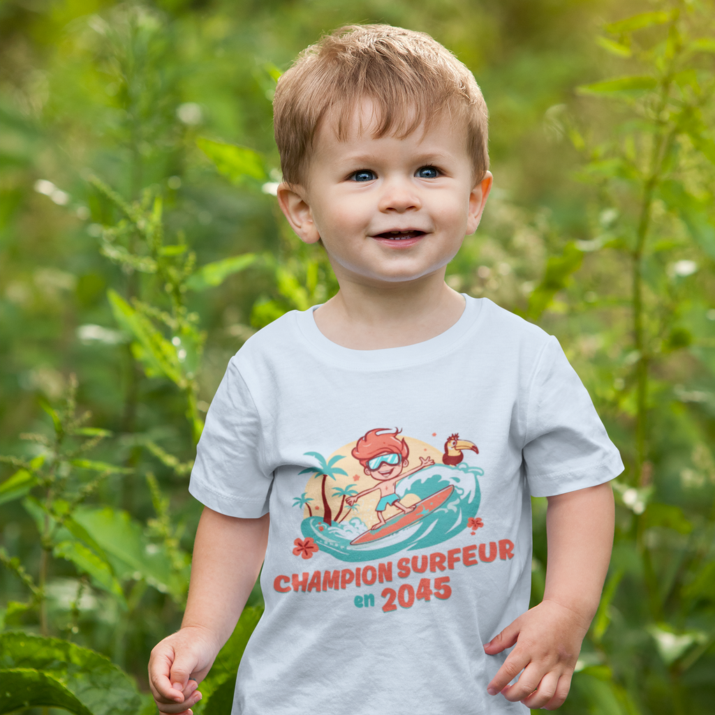 T-shirt Champion Surfeur en 2045 | Design de surf mignon